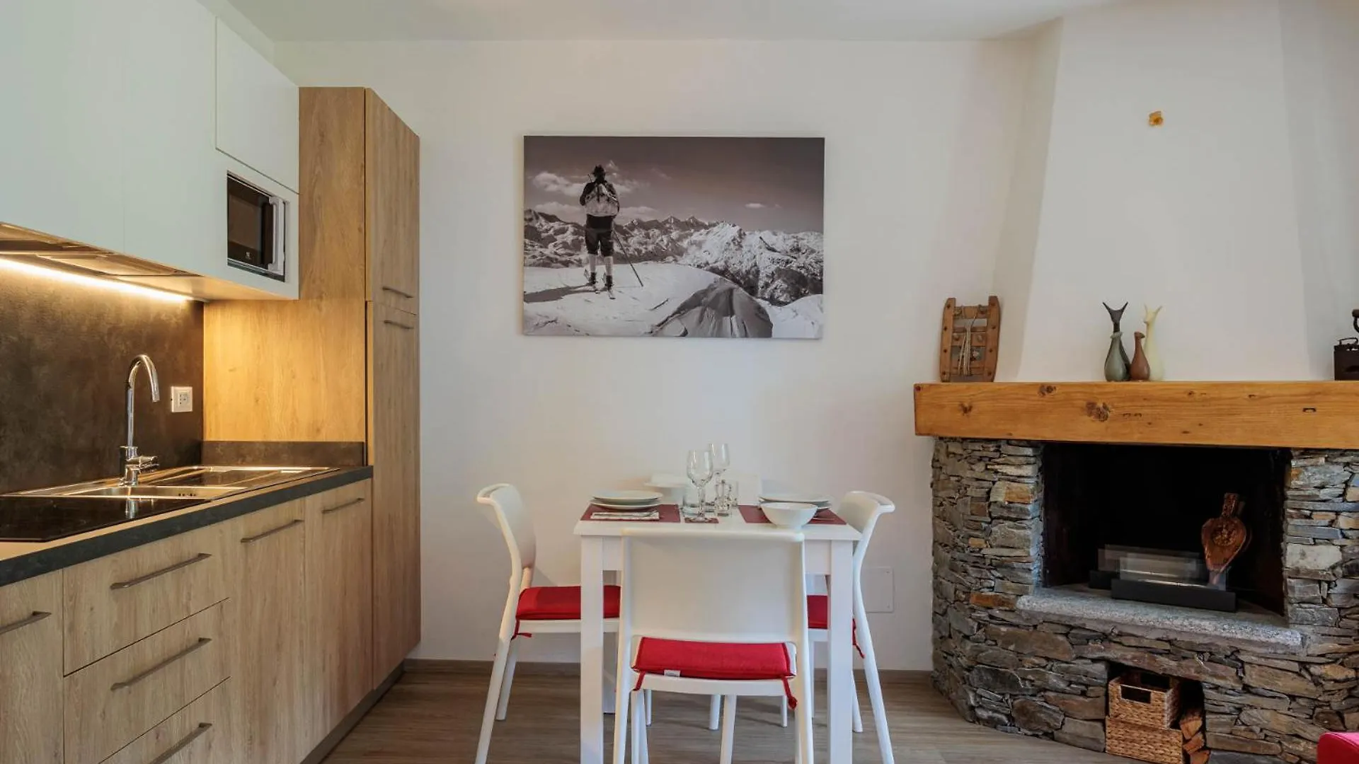 Revo Apartments - Rocca Fiorita Aprica 0*,  Ιταλία